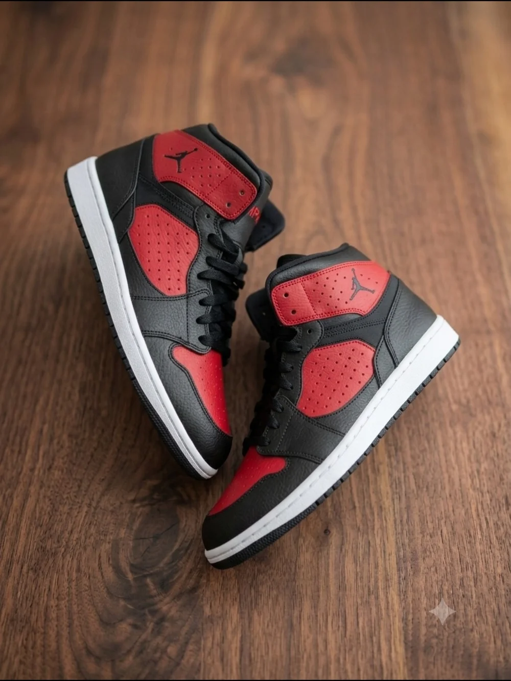 ******Air Jordan 1 Retro Black/Red******